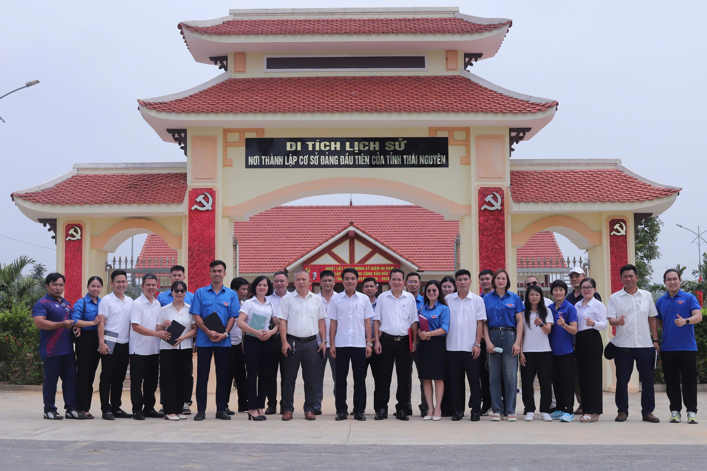 CHI BỘ TRƯỜNG PHỔ THÔNG NĂNG KHIẾU THỂ DỤC THỂ THAO TỈNH THÁI NGUYÊN TỔ CHỨC HỌP CHUYÊN ĐỀ QUÝ II NĂM 2026